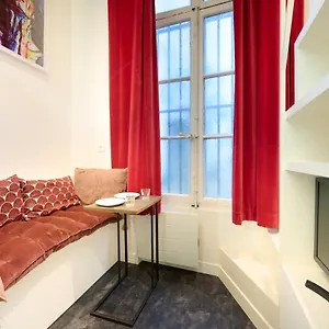 Amazing 2p - Place Saint Georges/ Martyrs Appartement