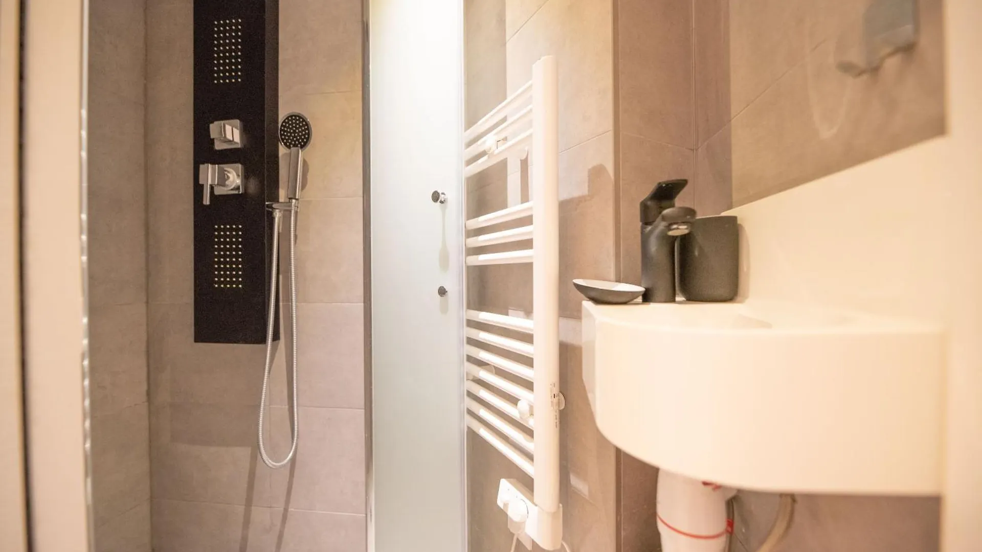 Cia - Studio Pierre Fontaine Paris Apartment